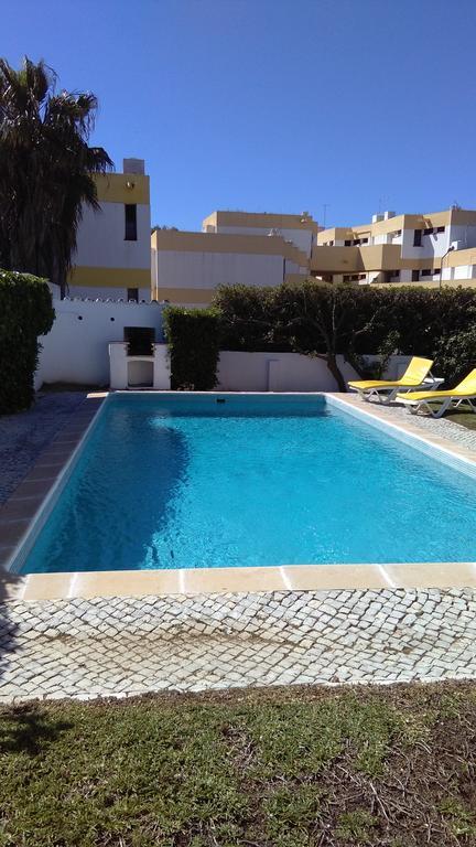 Casa Julio Dinis 12 *